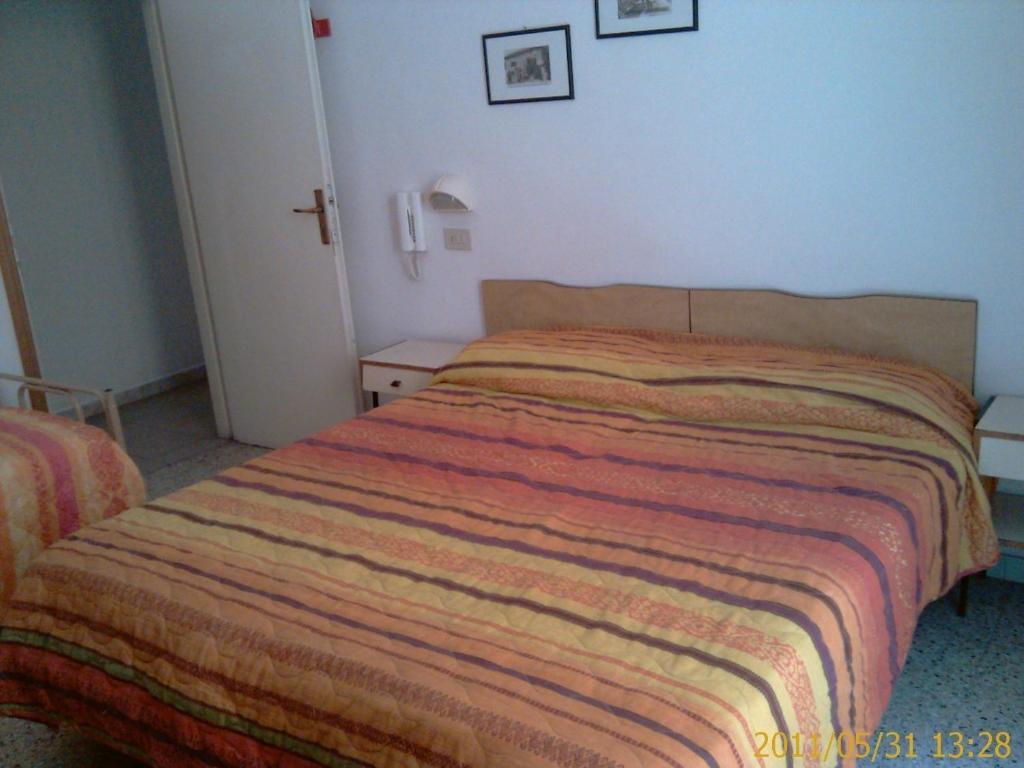 Hotel Leda Rimini Buitenkant foto