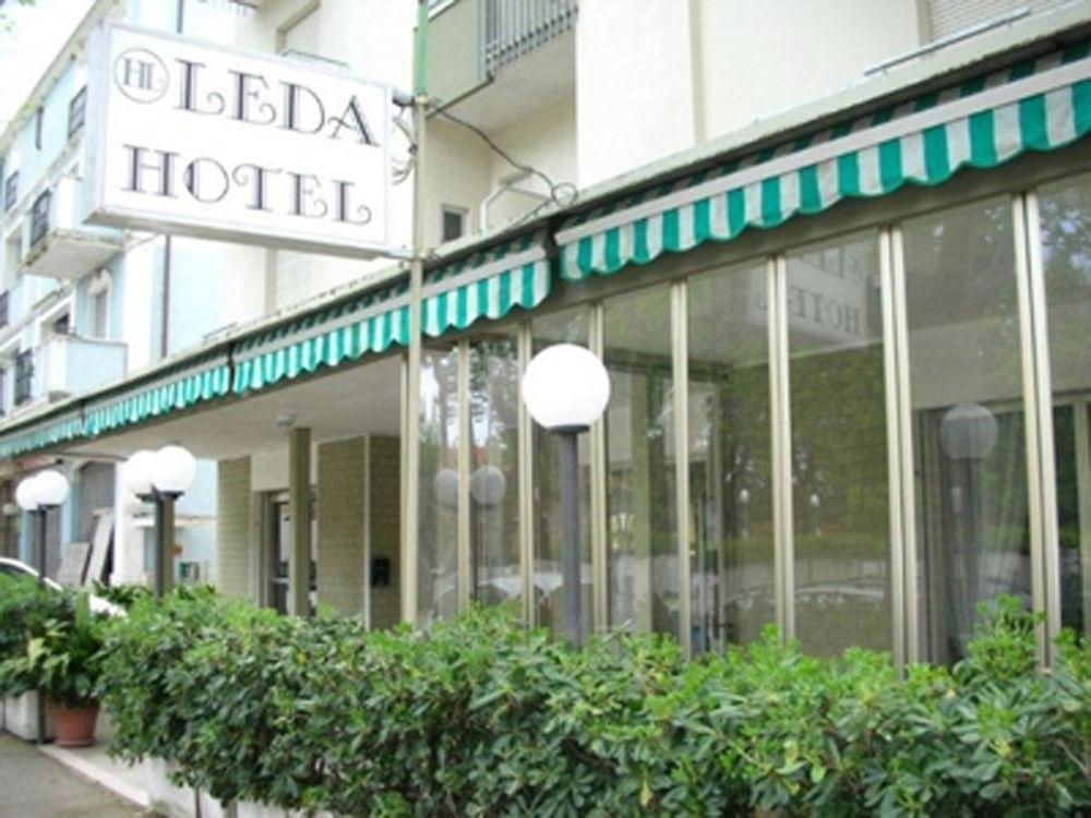 Hotel Leda Rimini Buitenkant foto