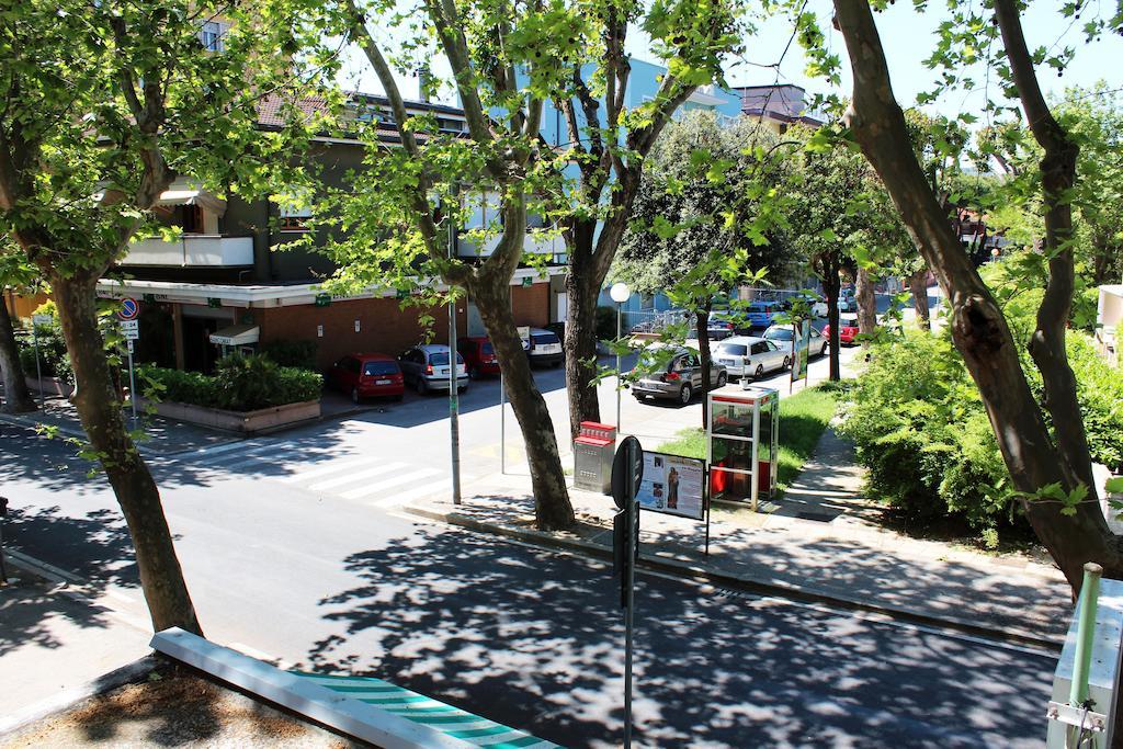 Hotel Leda Rimini Buitenkant foto
