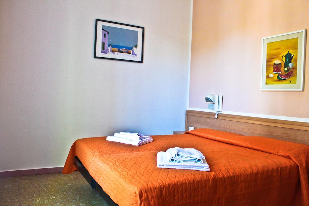 Hotel Leda Rimini Kamer foto